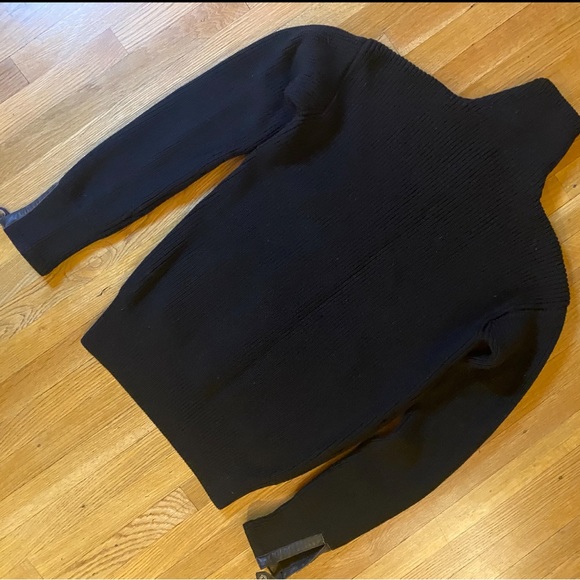 GUCCI Cardigan Sweater - Picture 3 of 15